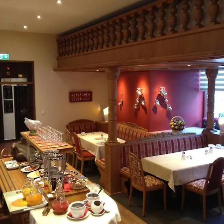 Berg's Backpacker ホテル リューデスハイム・アム・ライン