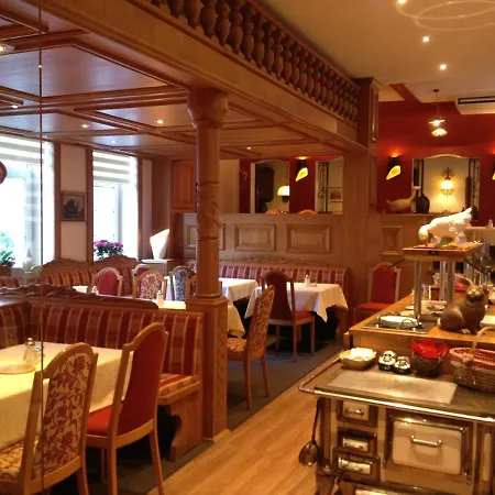 Berg's Backpacker リューデスハイム・アム・ライン