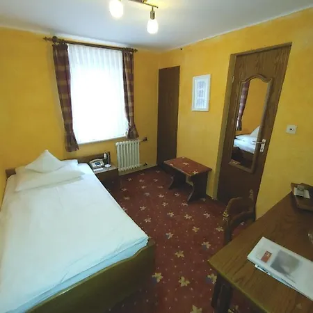 Berg's Backpacker ホテル